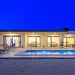 Villa Lamia By Istrialux